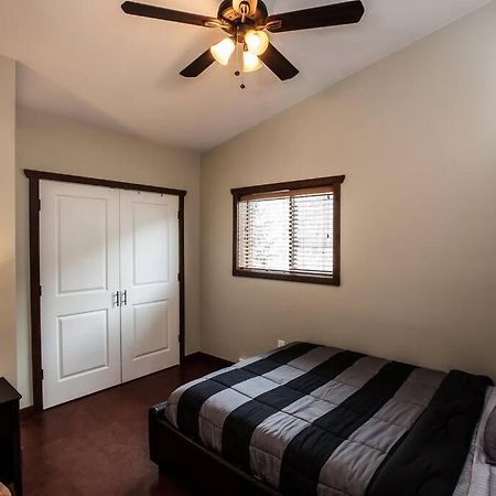 The Best 2 Bedrooms Suite In Revelstoke! 外观 照片