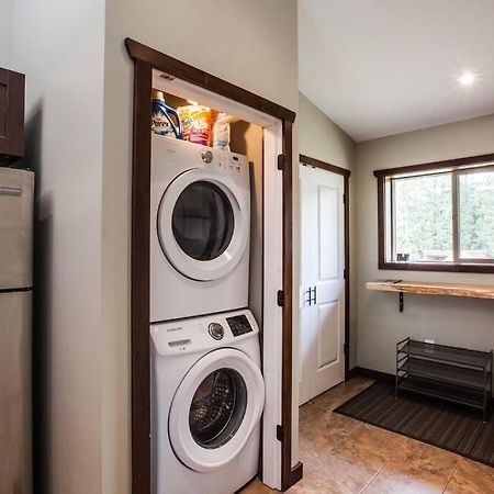 The Best 2 Bedrooms Suite In Revelstoke! 外观 照片