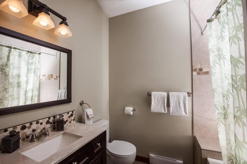 The Best 2 Bedrooms Suite In Revelstoke! 外观 照片