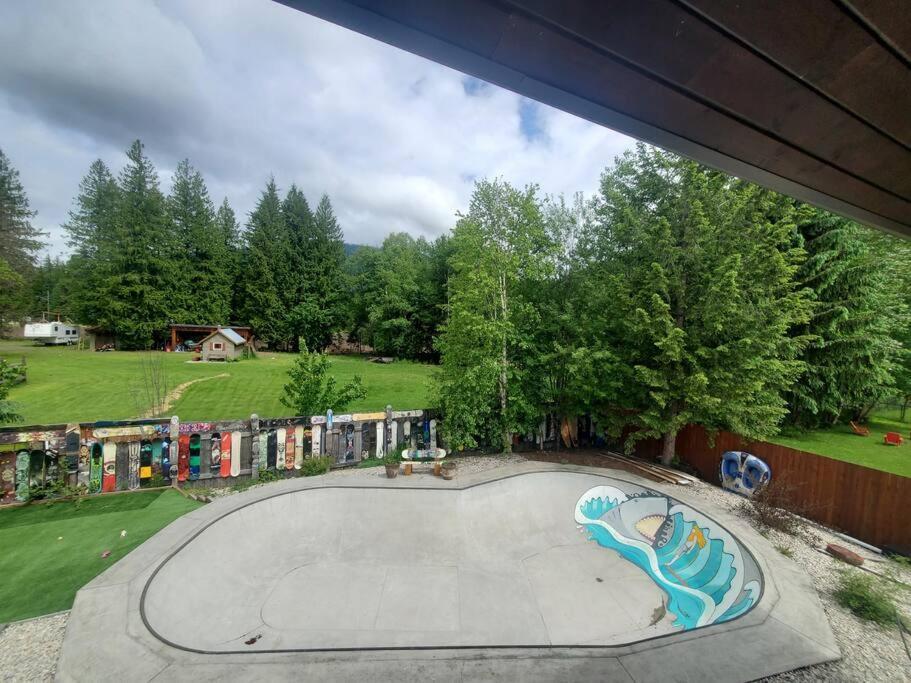 The Best 2 Bedrooms Suite In Revelstoke! 外观 照片