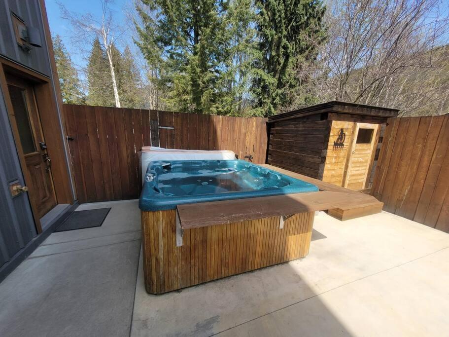 The Best 2 Bedrooms Suite In Revelstoke! 外观 照片